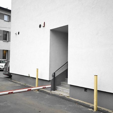Apartament Platynowy - Centrum Gliwic Z Parkingiem Gliwice Bagian luar foto