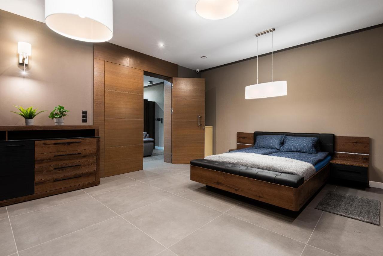 Apartament Platynowy - Centrum Gliwic Z Parkingiem Gliwice Bagian luar foto