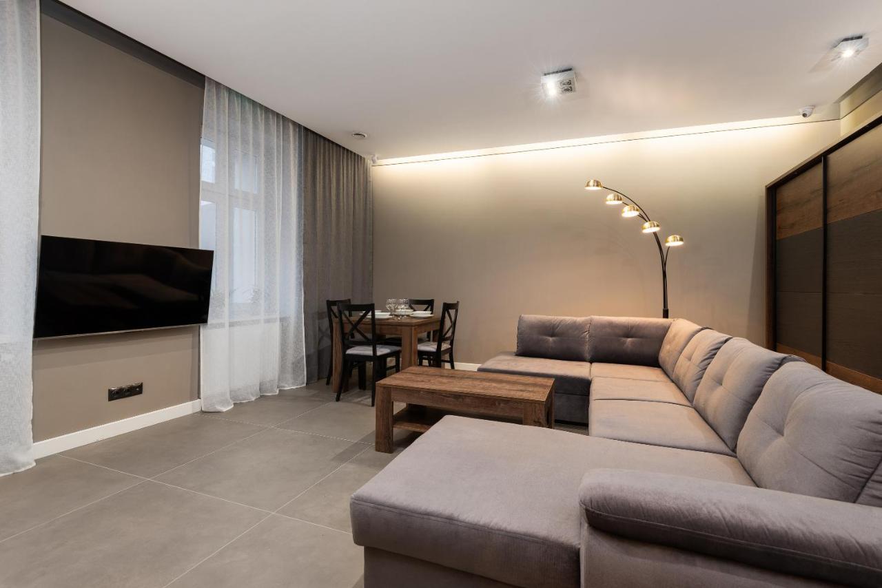 Apartament Platynowy - Centrum Gliwic Z Parkingiem Gliwice Bagian luar foto