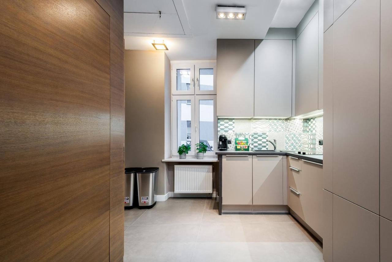 Apartament Platynowy - Centrum Gliwic Z Parkingiem Gliwice Bagian luar foto
